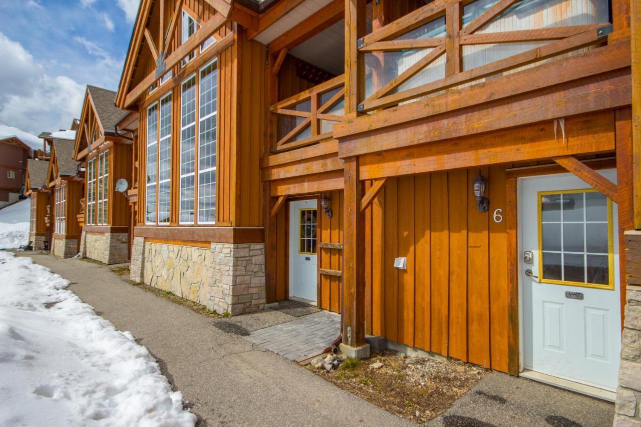 3 BR 3 Bath ski in ski out with private hot tub Big White Zewnętrze zdjęcie